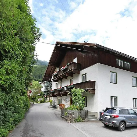 In Near Spieljochbahn Lift, Cleaning Included Vakantiehuis Fügen